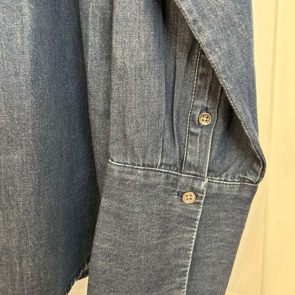 Banana Republic Women's Denim Tuxedo shirt, size L, NWT - Picture 2 of 5